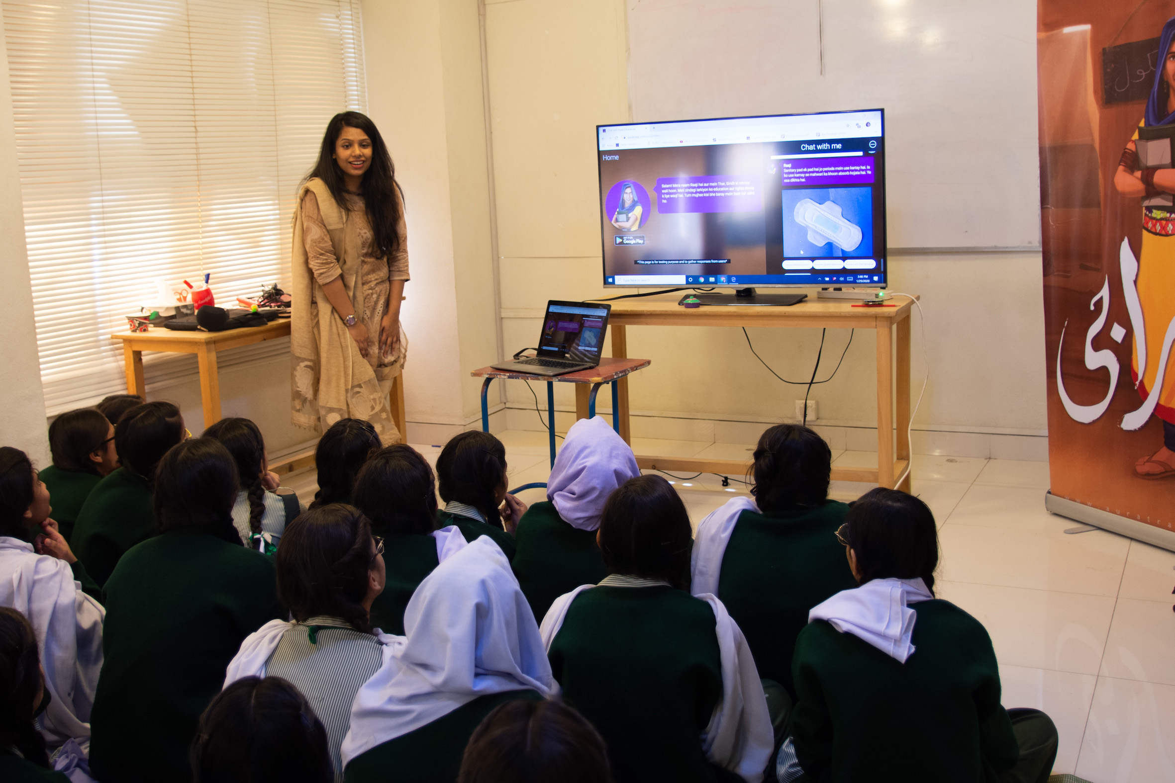 Raaji being used in a classroom in Pakistan